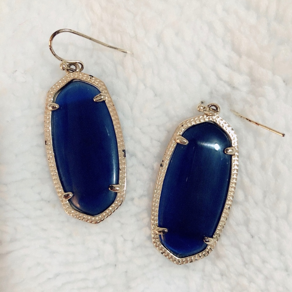 [SOLD] Kendra Scott Elle Earrings - Navy Blue